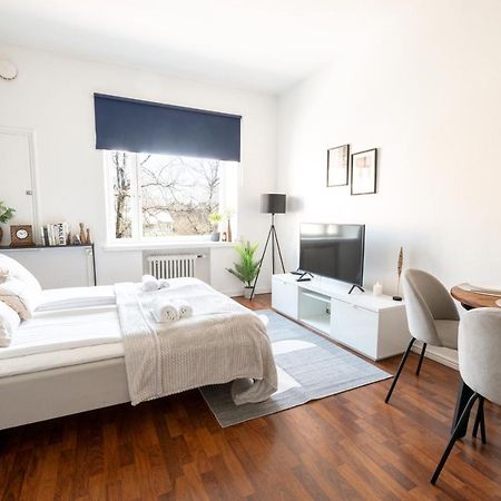 2Ndhomes Cozy Helsinki Center Studio With Park View Exterior photo